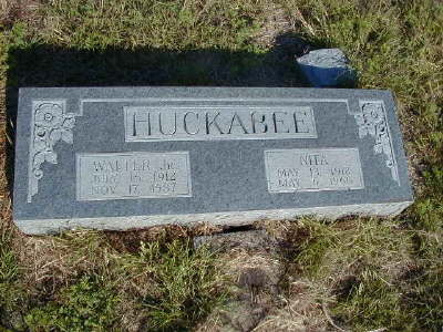Huckabee, Capt. John Walter Jr. & Nita