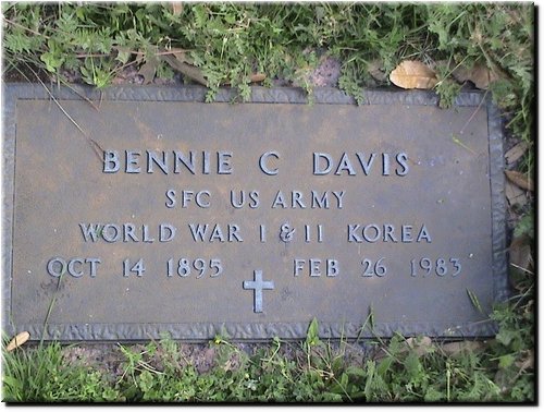 Davis, Bennie (military marker).JPG