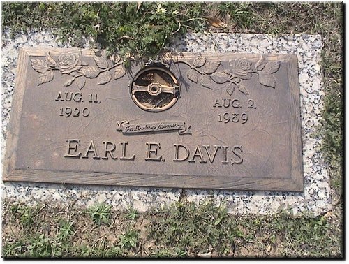 Davis, Earl.JPG