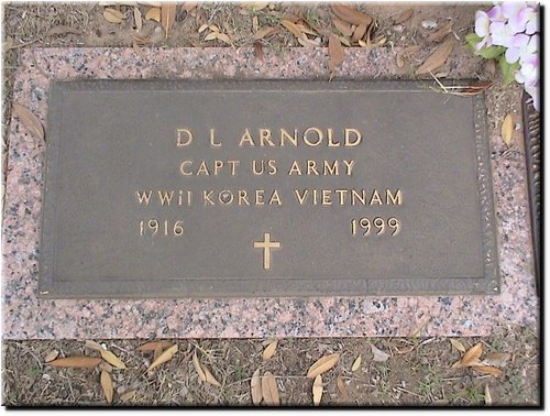 Arnold, D L (military marker).JPG