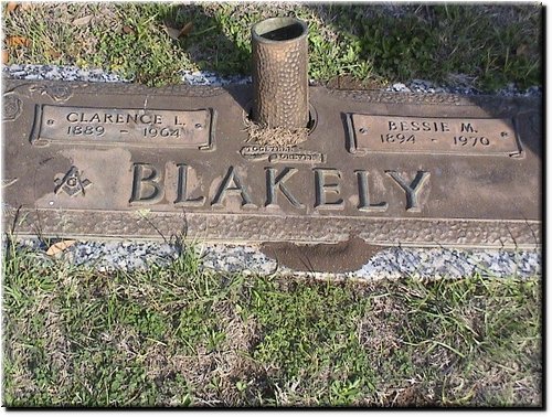 Blakely, Clarence and Bessie.JPG