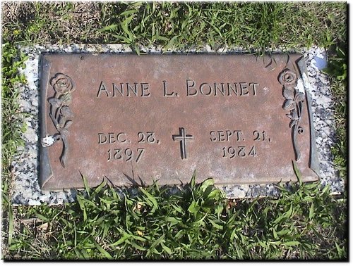 Bonnet, Anne L.JPG