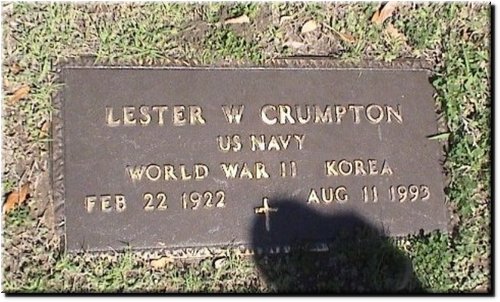 Crumpton, Lester (military marker).JPG