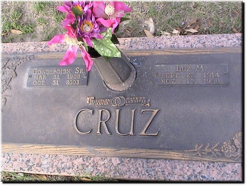 Cruz, Concepcion Sr and Luz.JPG