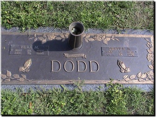 Dodd, Vera and Lester.JPG