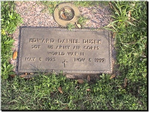 Dusek, Edward Daniel (military marker).JPG