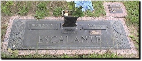 Escalanet, Benigna and Jose.JPG