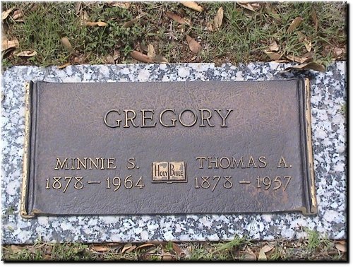 Gregory, Minnie and Thomas.JPG