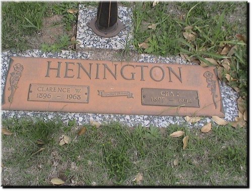 Henington, Clarence W and Ora E.JPG