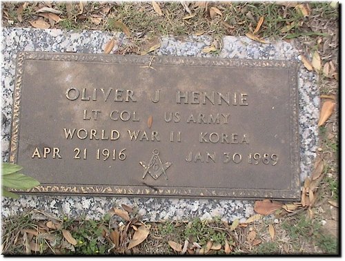 Hennie, Oliver (military marker).JPG