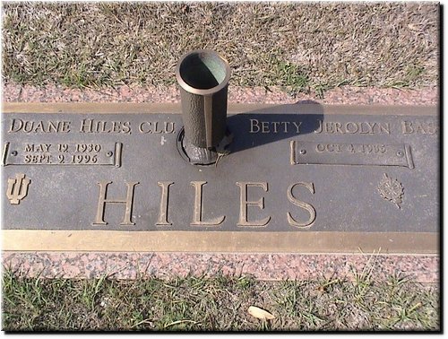 Hiles, Duane and Betty Jerolyn.JPG