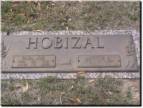 Hobizal, Papa Joe and Dottie.JPG