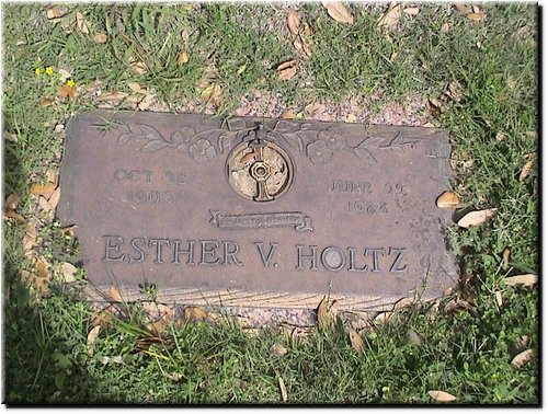 Holtz, Esther.JPG