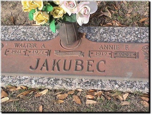 Jakubec, Walter and Annie.JPG