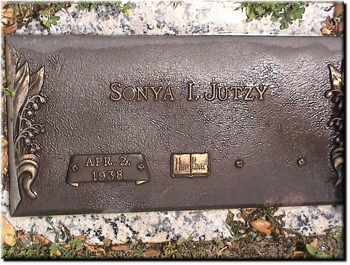 Jutzy, Sonya.JPG