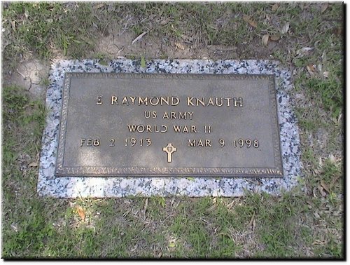 Knauth, E Raymond (military marker).JPG