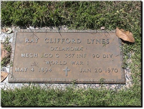 Lynes, Ray Clifford (military marker).JPG