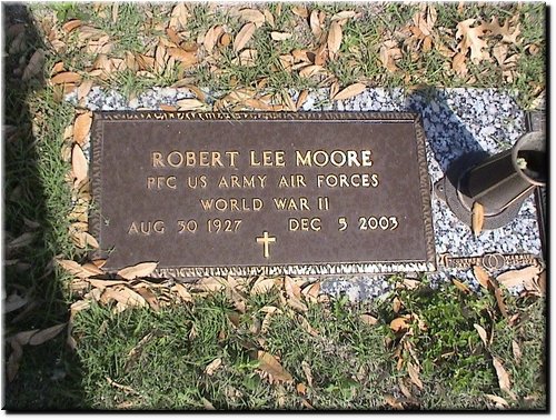 Moore, Robert Lee (military marker).JPG