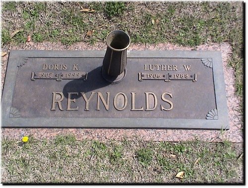 Reynolds, Doris and Luther.JPG