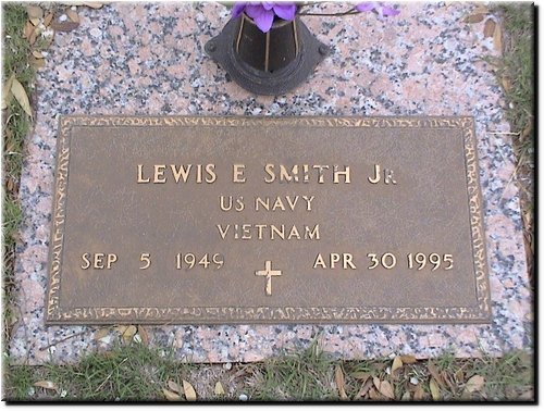 Smith, Lewis Jr (military marker).JPG