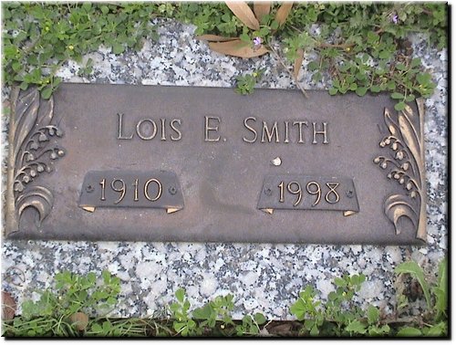 Smith, Lois.JPG