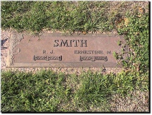 Smith, R J and Ernestine.JPG