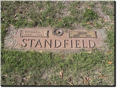 Standfield, Richard and Lillie.JPG