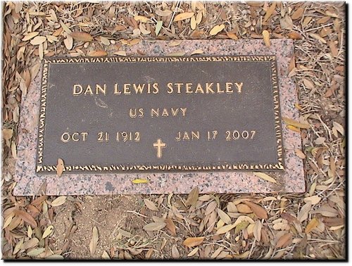 Steakley, Dan Lewis (military marker).JPG