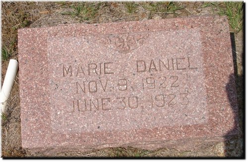 Daniel, Marie.JPG